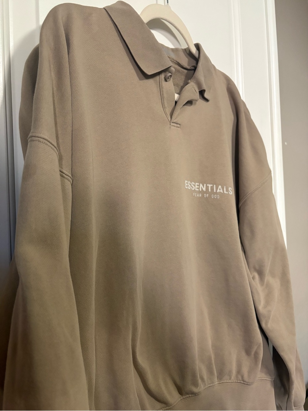 Unisex ESSENTIALS Fear of God Taupe Polo-Style Sweatshirt w Collar Small - Picture 3 of 8